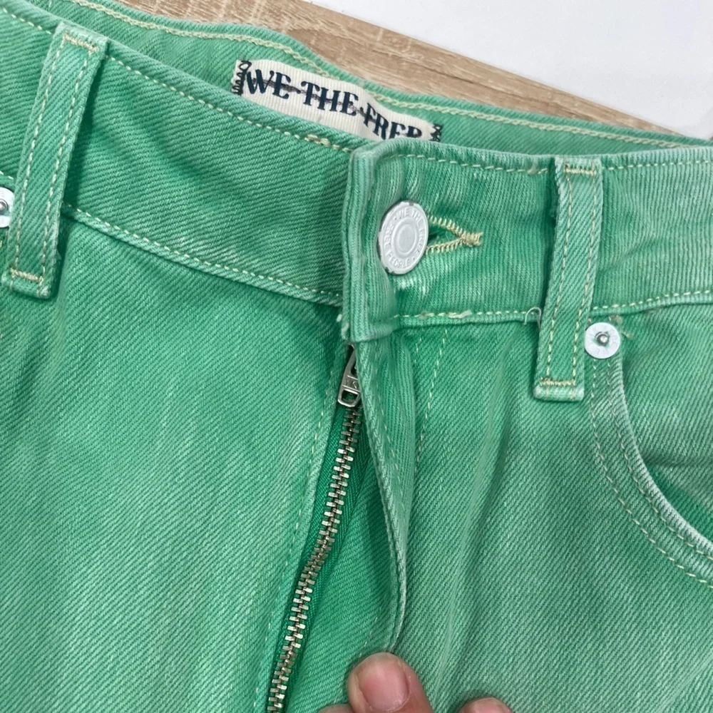 Free People The Pacifica High Rise Slim Straight Leg Jeans in Kelly Green.Sz 27
